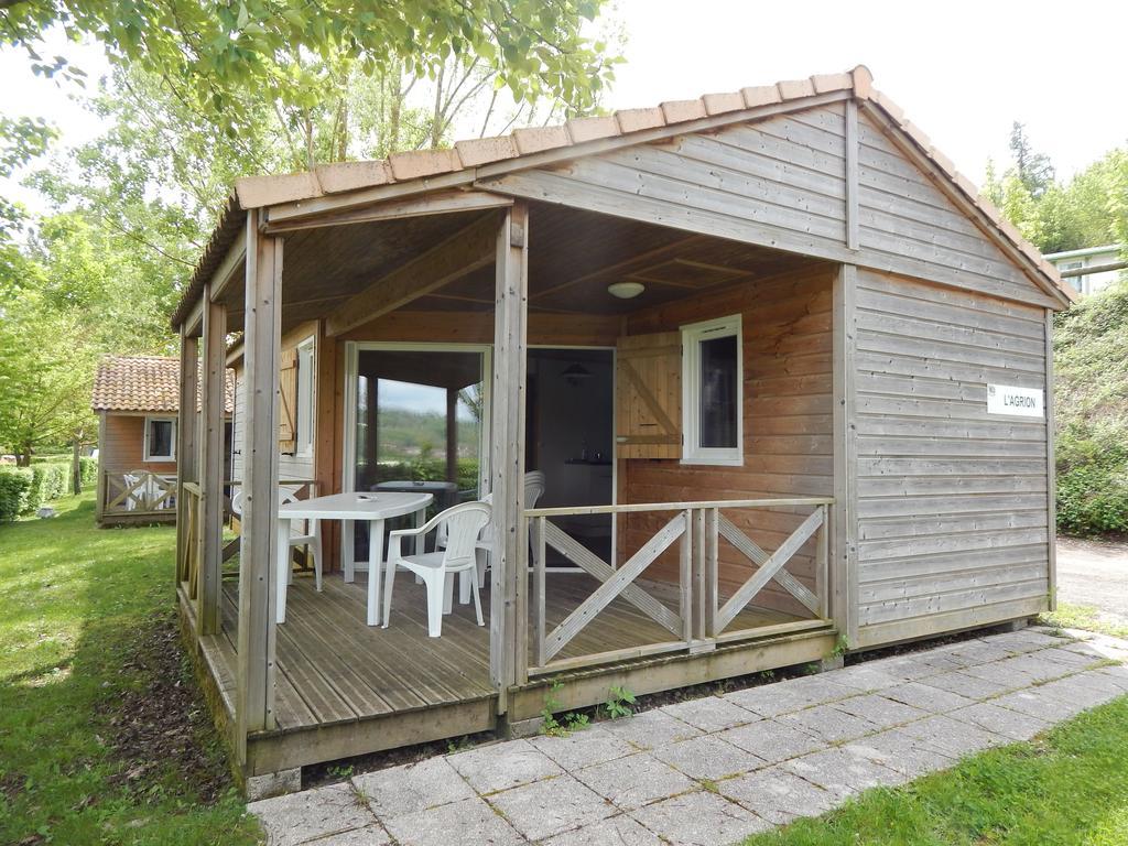 Camping Du Moulin Meyrieu-les-Etangs Room photo